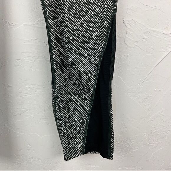 Nike Olive Green White Dri-Fit Striped Cropped Legging Small - Picture 3 of 6